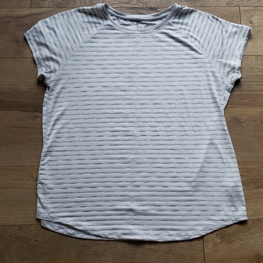 C9 Womens Workout Top Shortsleeve XXL- 3 for $20